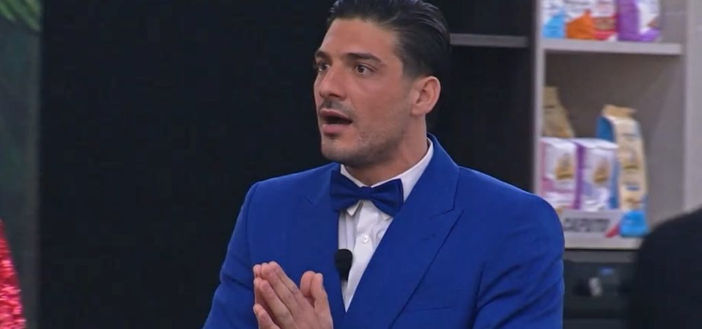 Caos_Grande_Fratello_urla_accuse_Lorenzo_Spolverato_MEDIASET_INFINITY_2024.jpg
