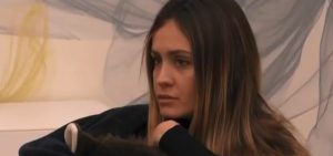 Helena Prestes, concorrente del Grande Fratello, è al centro di una controversia per una discussione...