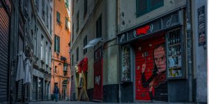 32enne muore dopo lanciarsi dalla finestra insieme alla sorella, lasciando i figli in casa.