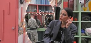 Shaila Gatta ruba prodotti di bellezza al Grande Fratello e li nasconde in tasca: la verità emerge.
