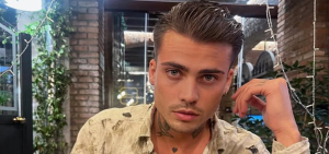 Federico Chimirri, concorrente del Grande Fratello, ha accusato Lorenzo Spolverato durante una cena...