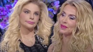 Il rapporto teso tra Francesca Cipriani e Valeria Marini viene confermato da dichiarazioni...