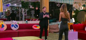 Nella casa del Grande Fratello è scoppiata una lite tra Helena Prestes e Lorenzo Spolverato a causa...