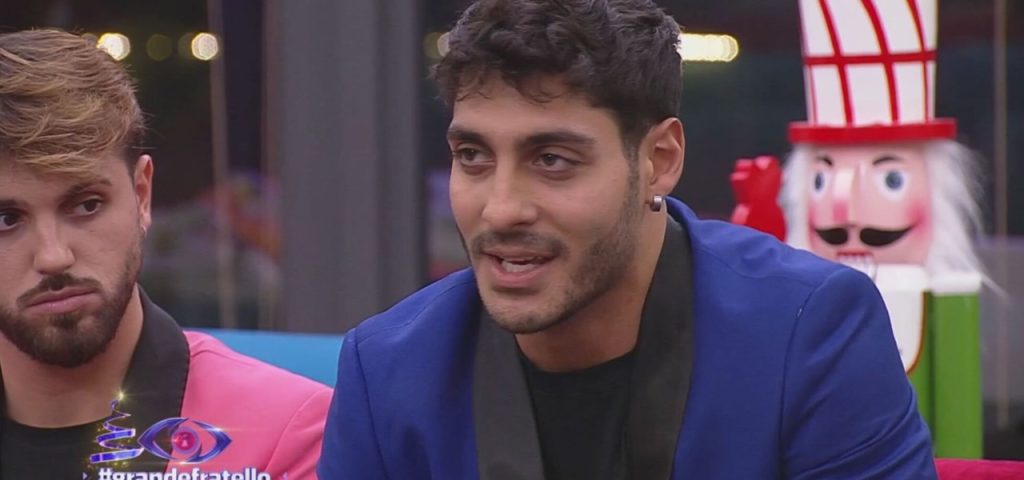 Javier Martinez è al centro di critiche al Grande Fratello a causa del presunto interesse per Helena...