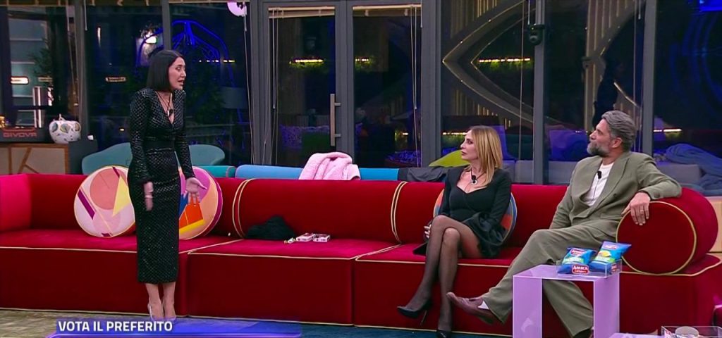 Jessica Morlacchi accusa Stefania Orlando e Luca di essere una setta: “Tu non c’eri nemmeno!”