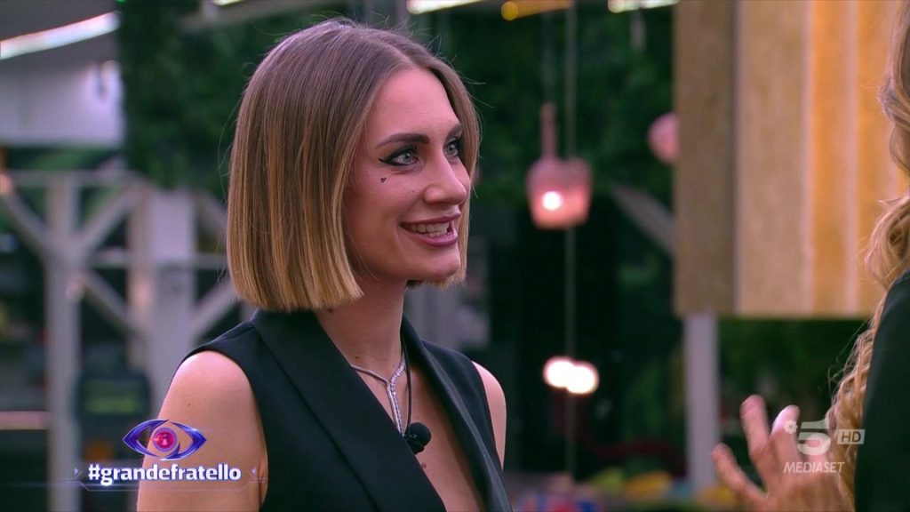 Complimenti per la tua abilità nel cambiare le maschere!