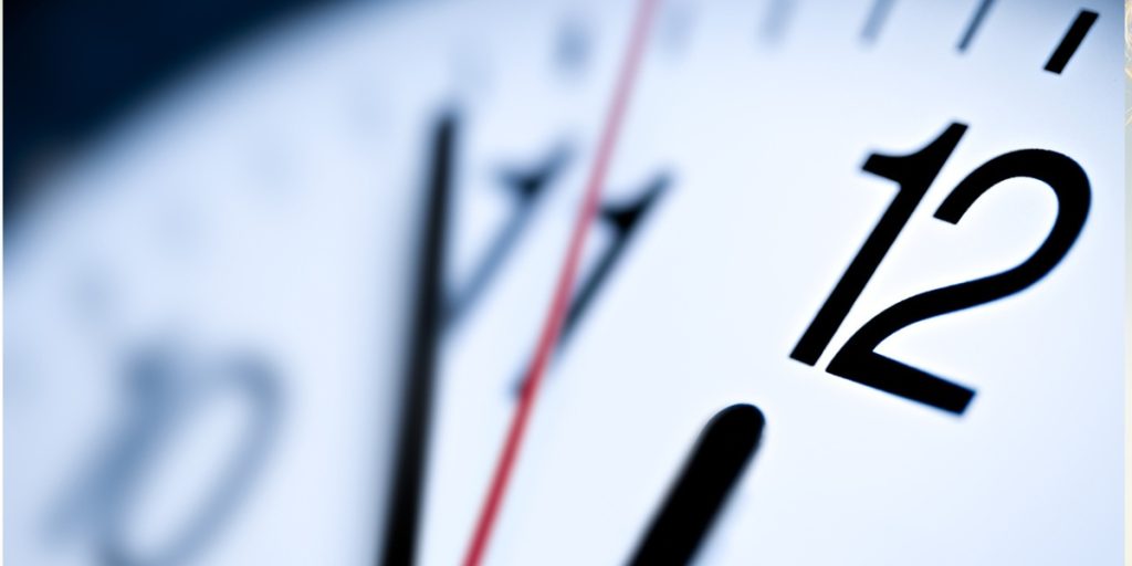 Secondo l’Orologio dell’Apocalisse, mancano “solo” 89 secondi al fatidico momento