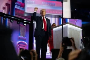 Trump dichiara al forum di Davos: ‘Il Green è una truffa’ e programmagli incontro con Putin per porre fine alla guerra in Ucraina