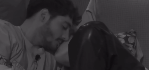 Javier e Zeudi stanno diventando sempre più vicini nel Grande Fratello, con un possibile bacio in...