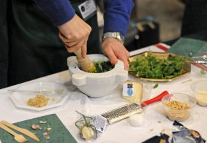 Pesto Genovese: Un Tesoro Culinario che Conquista la Francia