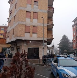 La Polizia indaga su valigia sospetta collegata a timer a Frosinone