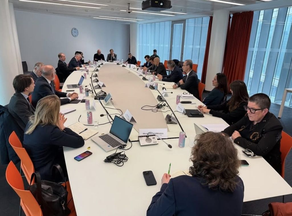 Questa mattina si è tenuto un importante incontro sull'industria nucleare e lo sviluppo tecnologico...