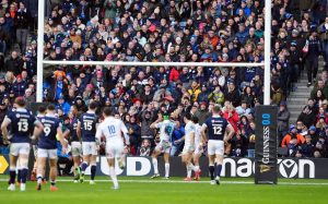 L'Italia sfiora la vittoria contro la Scozia nel primo match del Sei Nazioni 2025. Nonostante un...