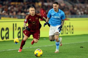Napoli-Roma 1-1: Angelino pareggia nel recupero in risposta a Spinazzola