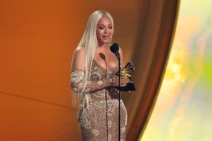 Beyoncé vince grande ai Grammy Awards