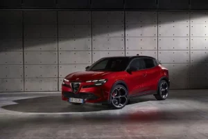 Alfa Romeo Junior: Anteprima Esclusiva del 2025 per i Lettori di Quattroruote