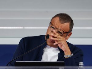 Sanremo inizia stasera e Conti si commuove ricordando la mamma