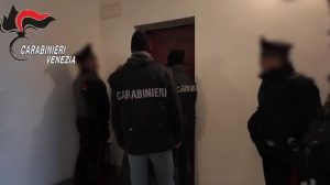 Operazione Antidroga in Veneto: 14 Arresti per Spaccio ed Estorsione