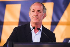Zaia: ‘Il fine vita non è una battaglia ideologica, esiste dal 2019’