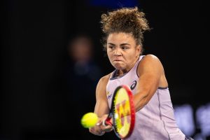 Claudia Paolini Estromessa agli Ottavi di Finale a Dubai: Un Viaggio Interrotto nel Torneo
