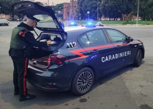 45enne romano arrestato per violenza contro la madre: un gesto inaccettabile