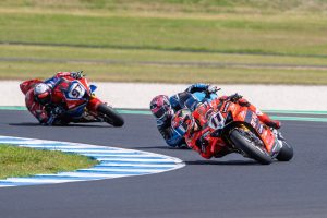 Bulega trionfa in Gara 1 di Superbike in Australia: una vittoria spettacolare!