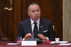 Grandi Leader: Proteggere gli Interessi del Paese Anche nell’Incertezza