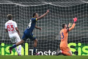Verona Trionfa 1-0 sulla Fiorentina: Un Bernede da 95° e una Vittoria Indimenticabile