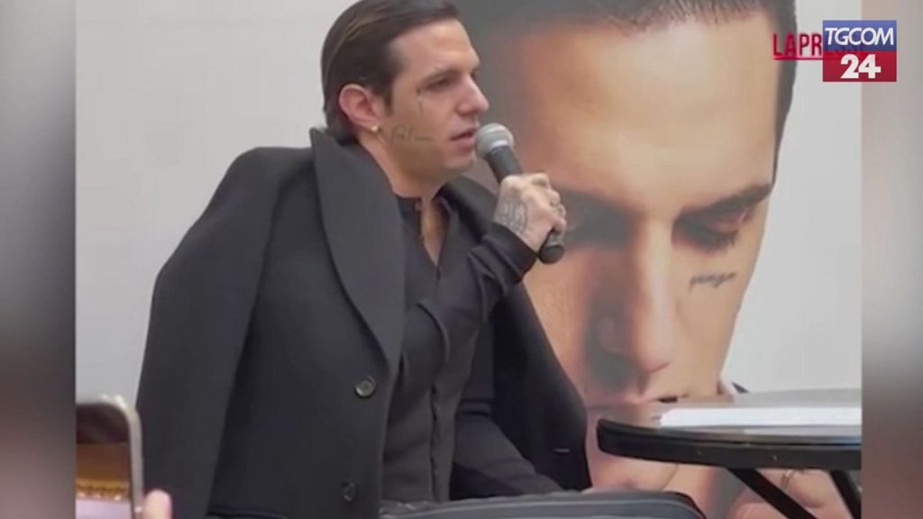 Achille Lauro parla di Chiara Ferragni: “Non mi interessa il gossip, preferisco dedicarmi ad altro”