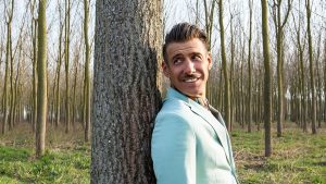 Francesco Gabbani annuncia: “Il cantiere per allargare la famiglia è ufficialmente aperto”