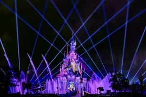 Disneyland Paris presenta il nuovo spettacolo serale Disney Tales of Magic