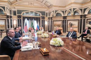 Lavrov: Dialogo Costruttivo a Riad, Washington Riconosce la Posizione della Russia