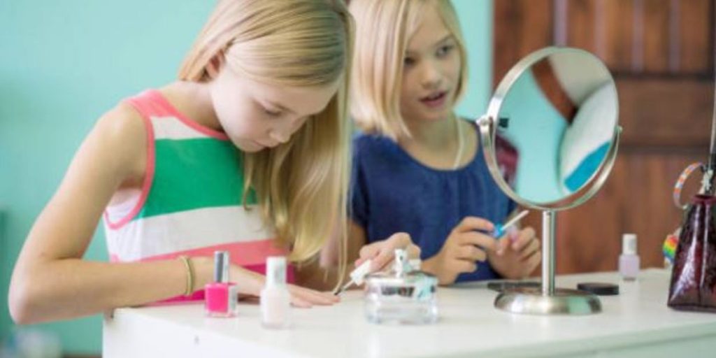 La tendenza delle feste di compleanno nei saloni estetici per bambine: un fenomeno controverso La...