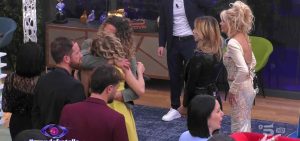 Eva Grimaldi in Difficoltà: Amanda e Maxime Le Prendono il Sopravvento!