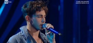 Il successo, Sanremo e la lotta contro la depressione