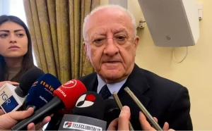 Calo del Turismo ai Campi Flegrei: De Luca Sottolinea l’Importanza di Restare Ottimisti