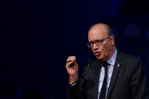 Proporrò l’arresto in flagranza per chi attacca i docenti