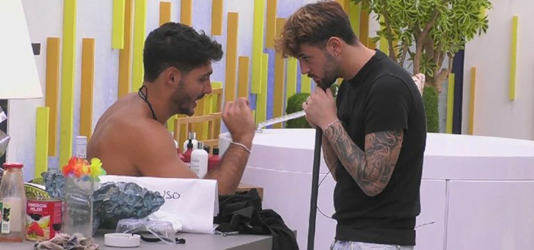 Alfonso_DApice_Javier_Martinez_GrandeFratello_SCREEN_2025.jpg
