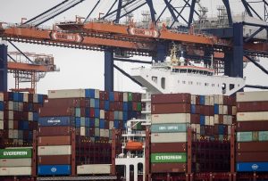 Export extra-UE a febbraio in calo del 2,1% secondo l’Istat
