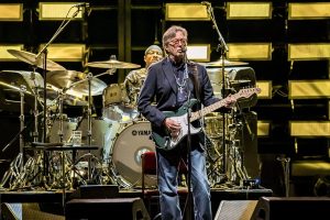 Eric Clapton, 80 anni di musica e una vita dedicata alla passione