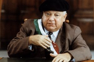 Fantozzi, l’antieroe sempre attuale, festeggia il suo cinquantesimo compleanno.