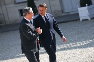 Francia e Regno Unito in Ucraina: La Missione di Macron e il Ruolo Chiave nell’Assistenza