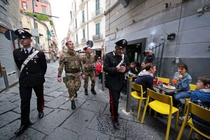 Controlli Serrati nella Movida Napoletana: Un’Estate di Denunce e Sanzioni