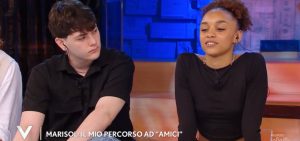 Petit e Marisol: Il Loro Amore Dopo Amici e i Misteriosi Post sui Social