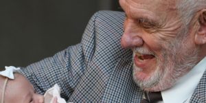 Addio a James Harrison, l’eroe senza macchia che ha regalato vita a milioni di bambini