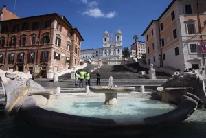 Tragedia a Trinità dei Monti: Dronato un incidente fatale per una donna spagnola di 55 anni a Roma