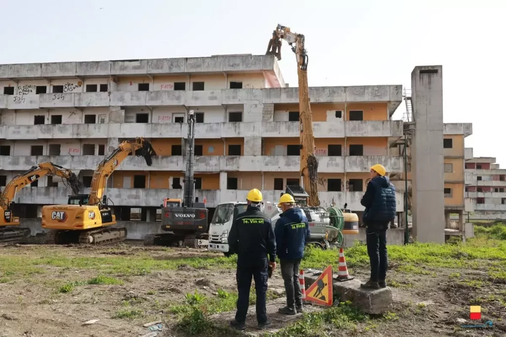 Vela-Gialla-Scampia-1.jpg