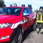 Tragico incidente stradale nel Siracusano: tre vittime e otto feriti