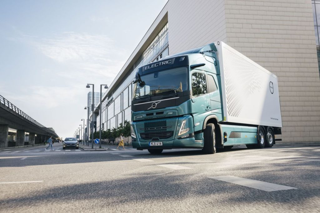 Volvo-Trucks.jpg