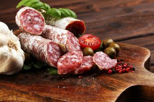 salame-Depositphotos_325373460_L-1920x1280.jpg